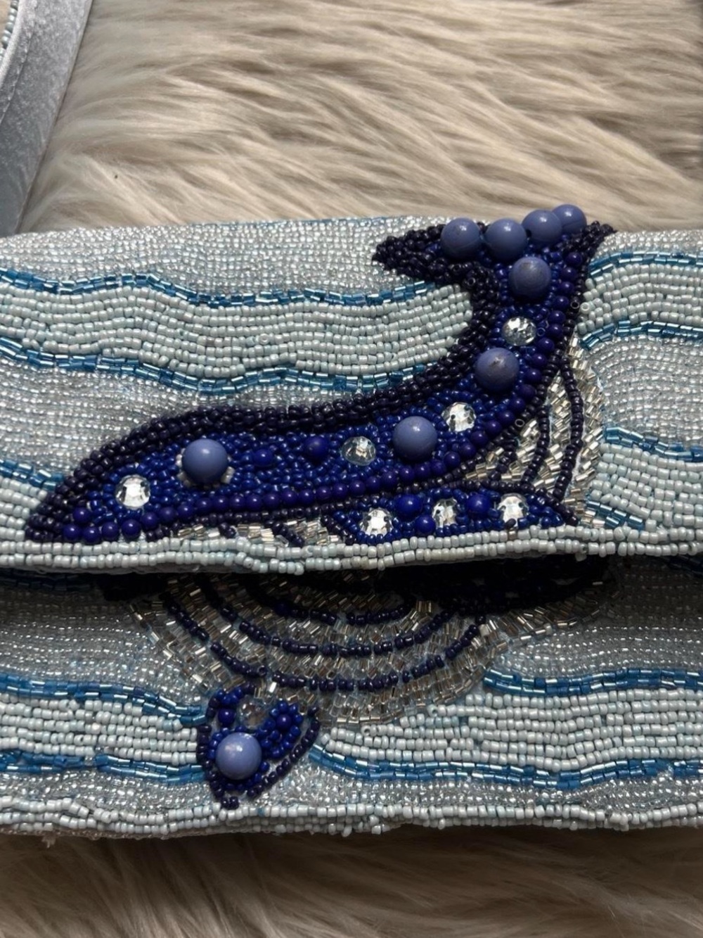 Beaded Blue Whale Shoulder Bag - Women Bags - Picture 4 of 5